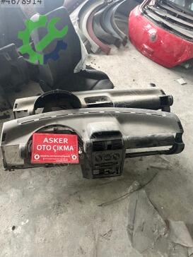 Opel Corsa Göğüs çıkma parça
