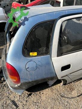 Opel Corsa Sağ Arka Çamurluk çıkma parça