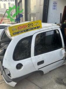 Opel Corsa b sağ arka çamurluk