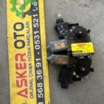Opel Corsa b sağ ön cam kriko motoru