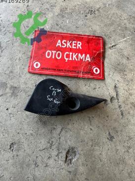 Opel Corsa Sağ Ön Kapı çıkma parça