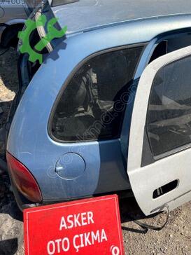 Opel Corsa Sağ Arka Çamurluk çıkma parça