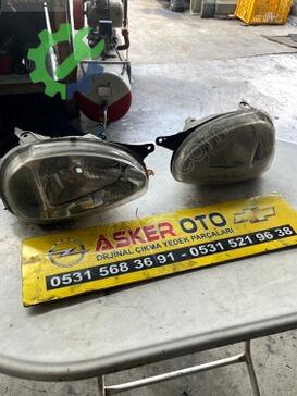 Opel Corsa Sağ Ön Far çıkma parça