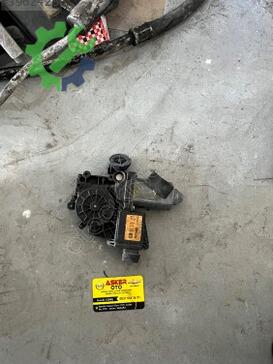 Opel Corsa Sol Ön Çamurluk çıkma parça