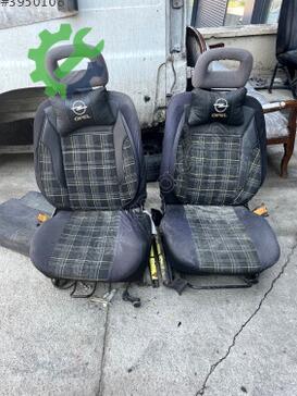 Opel Corsa Ön Kapı Kolu çıkma parça