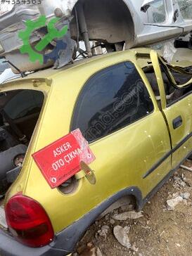 Opel Corsa Sağ Arka Kelebek Camı çıkma parça