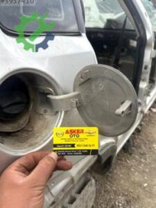 Opel Corsa c depo kapağı
