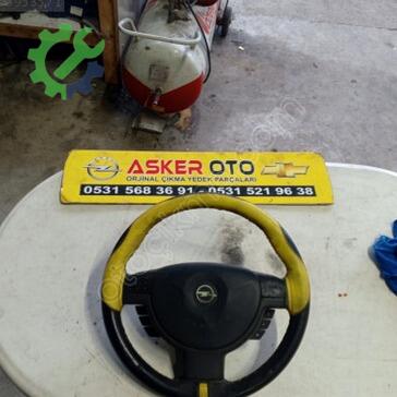 Opel Corsa Direksiyon Simidi çıkma parça