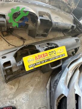 Opel Corsa Göğüs çıkma parça