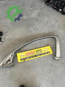Opel Corsa Kapı Direği çıkma parça