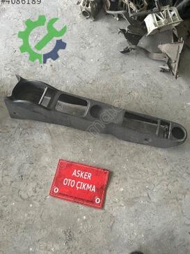 Opel Corsa Orta Konsol çıkma parça