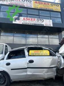 Opel Corsa c sağ arka kapı