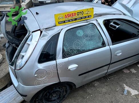 Opel Corsa Sağ Arka Kapı çıkma parça