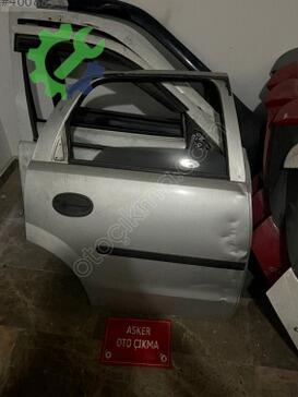 Opel Corsa Sağ Arka Kapı çıkma parça