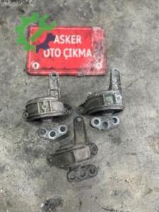 Opel Corsa c sağ motor kulağı
