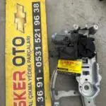 Opel Corsa c sağ ön cam kriko motoru