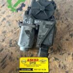 Opel Corsa c sağ ön cam motoru