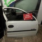 Opel Corsa c sağ ön kapı