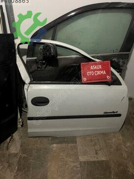 Opel Corsa Sağ Ön Kapı çıkma parça