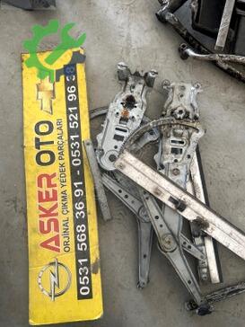 Opel Corsa Sağ Ön Kapı çıkma parça