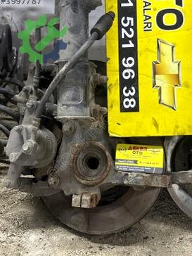 Opel Corsa Sağ Ön Taşıyıcı çıkma parça