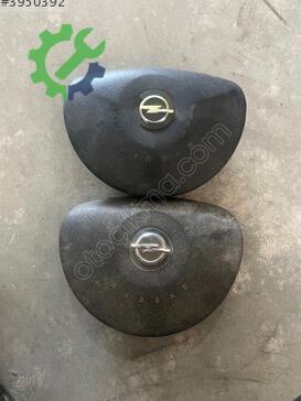 Opel Corsa Direksiyon Simidi çıkma parça
