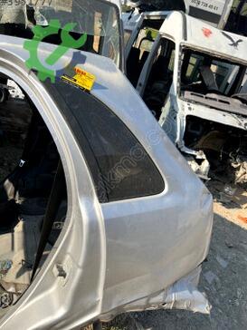 Opel Corsa Sol Arka Çamurluk çıkma parça