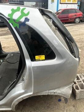 Opel Corsa Sol Arka Çamurluk çıkma parça