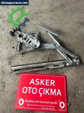 Opel Corsa Sol Ön Cam Krikosu çıkma parça