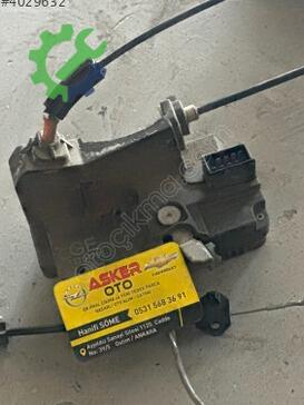 Opel Corsa Sol Ön Kapı Kilidi çıkma parça