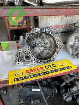 Opel Corsa Şanzıman Komple çıkma parça
