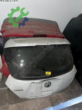 Opel Corsa Bagaj çıkma parça