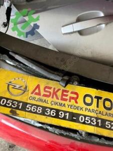 Opel Corsa d bagaj kapağı silgi kolu