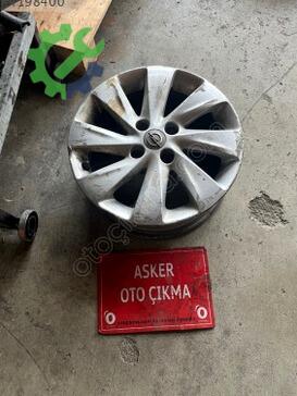 Opel Corsa Jant çıkma parça