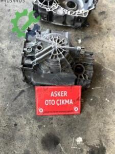 Opel Corsa E otomotik şanzıman arka kutusu