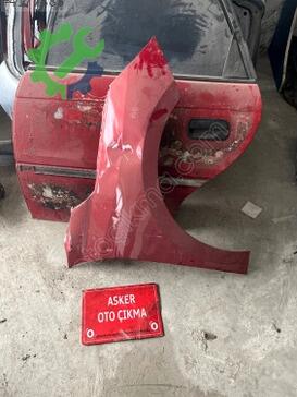 Opel Corsa Sağ Ön Çamurluk çıkma parça