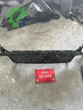 Opel Crossland Ön Panjur çıkma parça