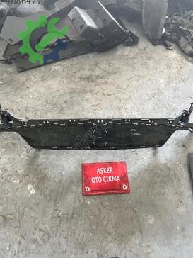 Opel Crossland Ön Panjur çıkma parça