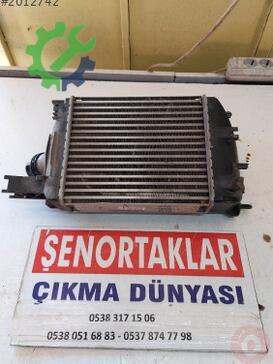 Dacia Duster Intercooler Radyatörü çıkma parça