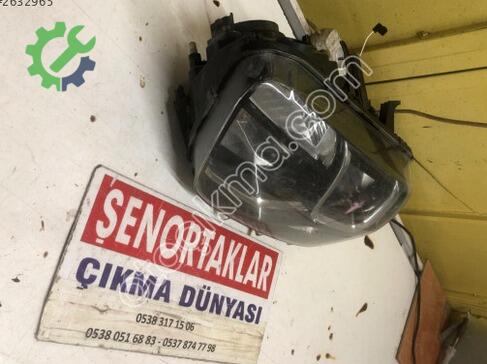 Dacia Duster Sağ Ön Far 260100156R çıkma parça