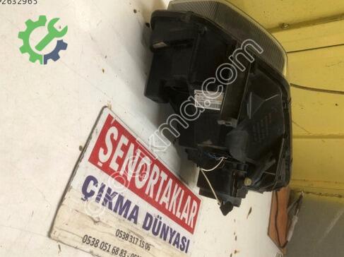 Dacia Duster Sağ Ön Far 260100156R çıkma parça