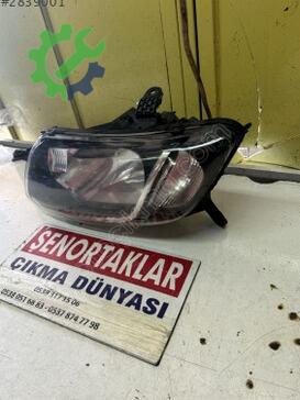 Dacia Sandero Sol Ön Far 260608494R çıkma parça