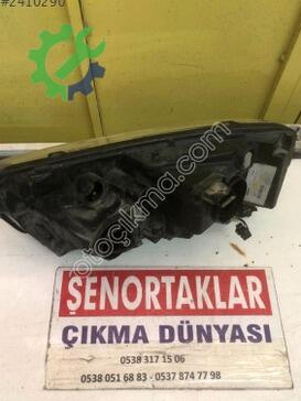 Dacia Sandero Sağ Ön Far 260105925R çıkma parça