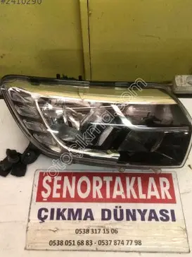 Dacia Sandero Sağ Ön Far 260105925R çıkma parça
