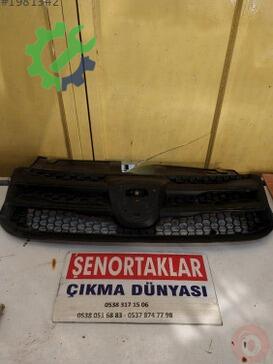 Dacia Sandero Ön Panjur çıkma parça