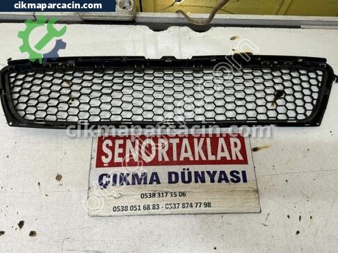 Dacia Sandero Tampon Izgarası çıkma parça