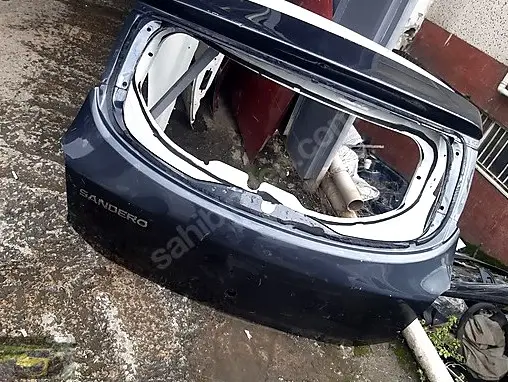 Dacia Sandero Bagaj Kapağı çıkma parça