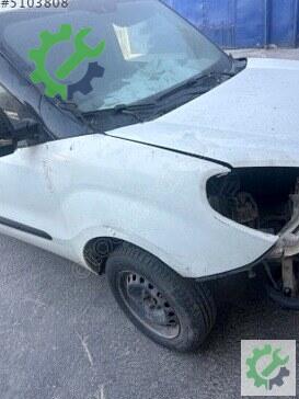 Fiat Doblo Sağ Çamurluk çıkma parça