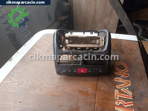 Fiat Doblo Teyp çıkma parça