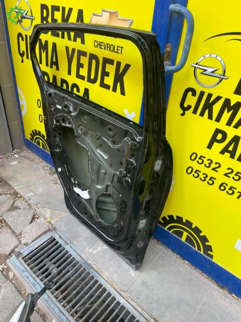 Opel Astra Sol Arka Kapı çıkma parça